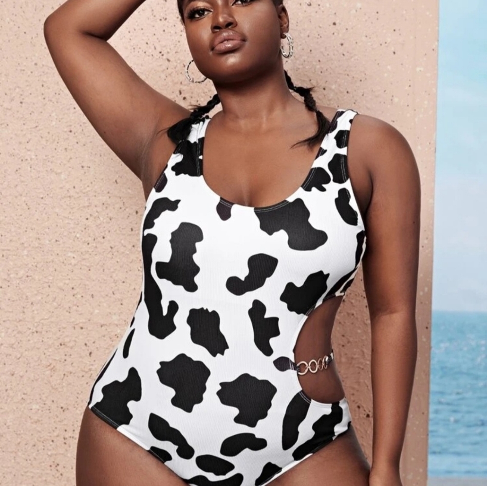 Plus Size One Piece. - Picture 3 of 3